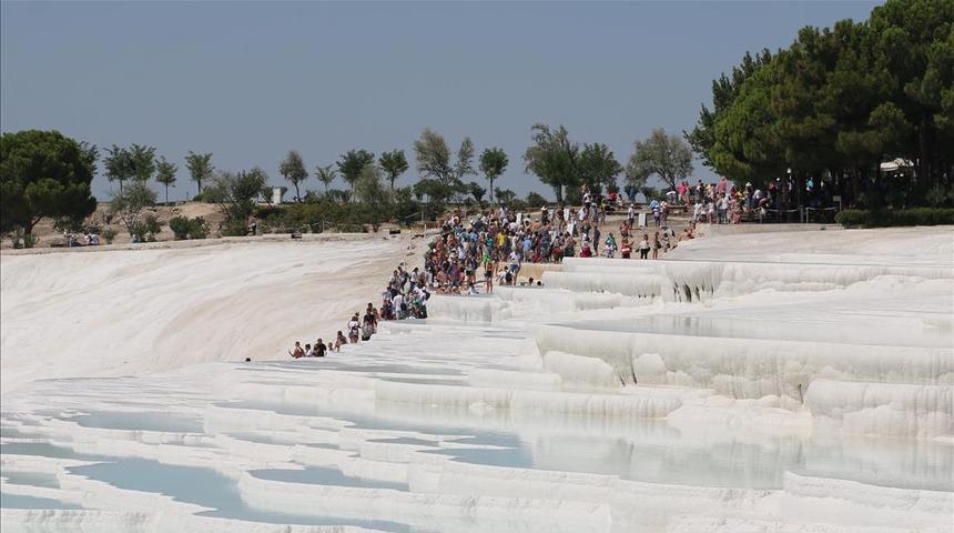 Pamukkale giriş ücreti 80 TL oldu, vatandaşlar karara tepki gösterdi