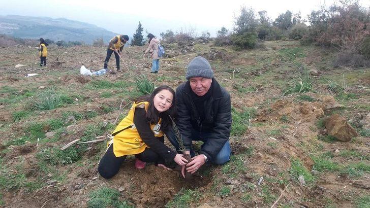 Suyu düştüğü, toprağı oluştuğu yerde tutmak için fidan diktiler G3