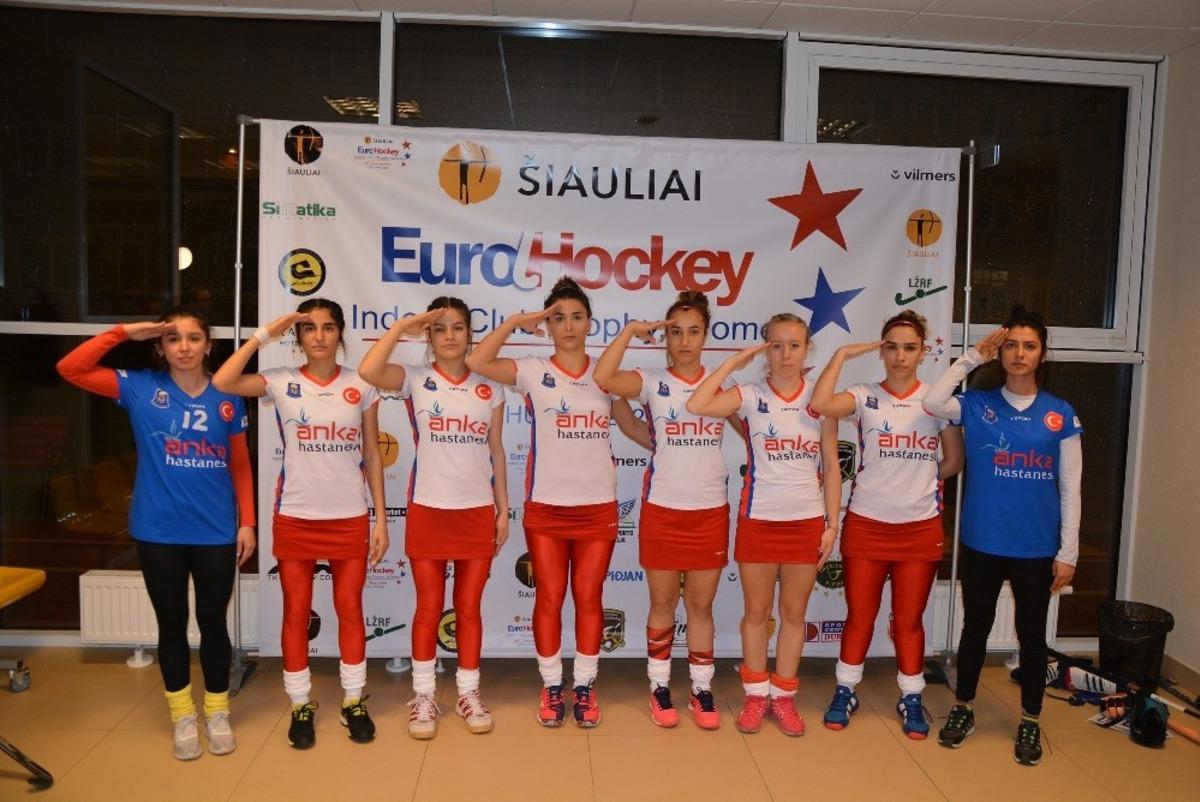Hokeyin sultanlarından Mehmet&ccedil;iğe asker selamı