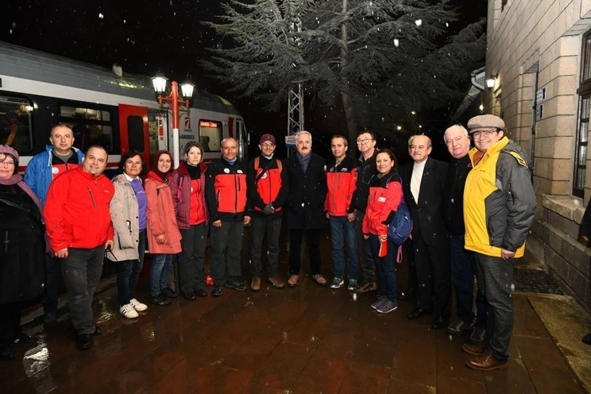 G&ouml;ller Ekspresi&rsquo;ne yolcuları Vali Seymenoğlu uğurladı