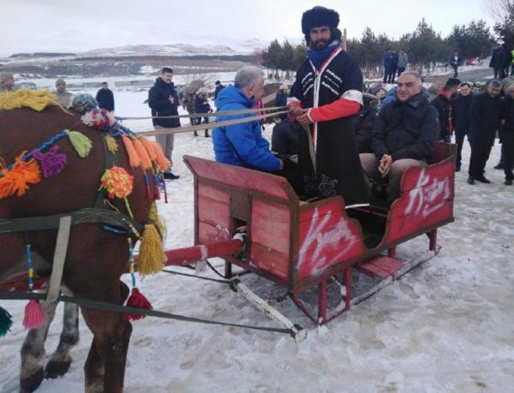 Kültür ve Turizm Bakanı Mehmet Nuri Ersoy Eskimo usulü balık avladı G3