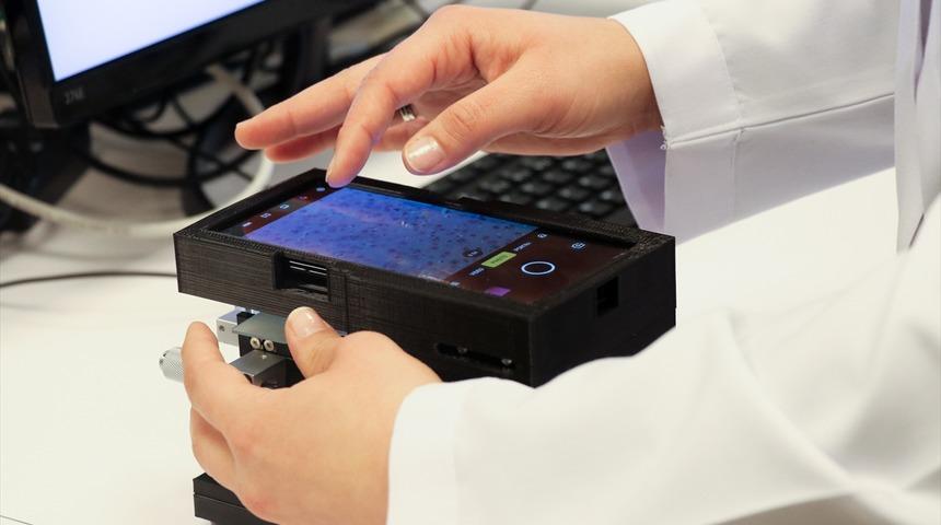 G&ouml;r&uuml;nt&uuml; kalitesi y&uuml;ksek taşınabilir mikroskop geliştirildi