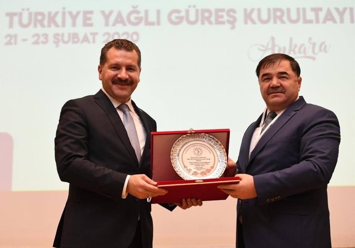 Yağlı g&uuml;reşte g&uuml;&ccedil; birliği toplantısı Ankara&rsquo;da yapıldı