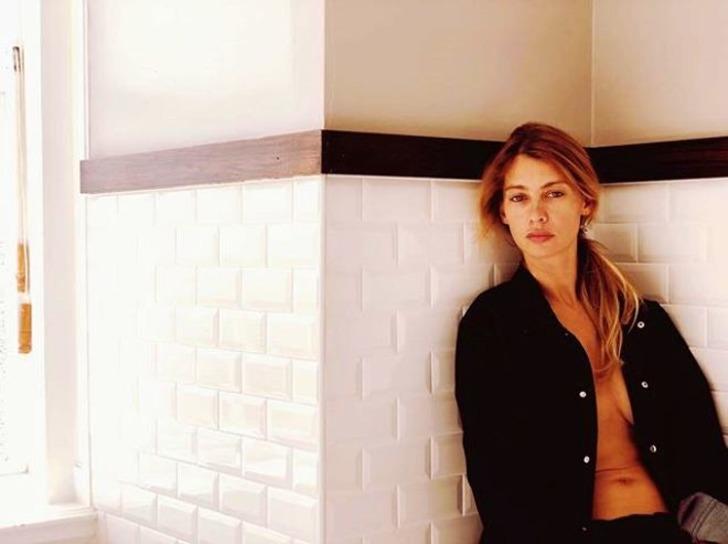 Tuba Ünsal'dan sütyensiz poz!  G5