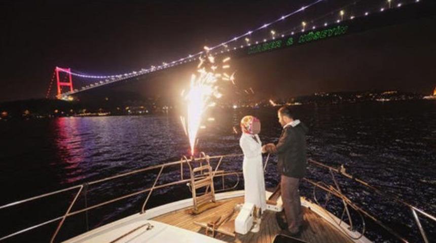 Kız tarafı düğünden vazgeçti, damat 'bileziklerin üstüne yatmak istiyorlar' diye şikayetçi oldu