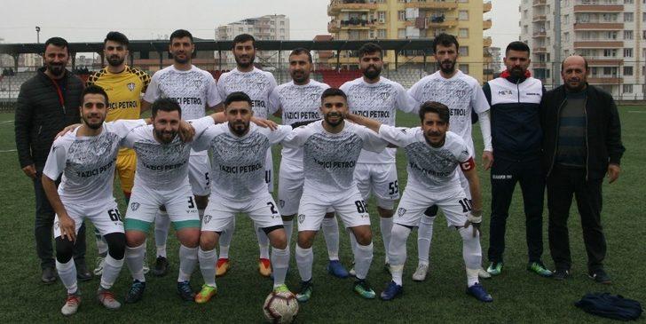 Silvan Aslanspor Çamlıca Gençlikspor’u 4-0 mağlup etti G1