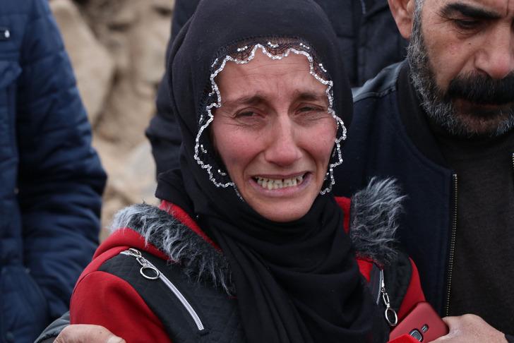 Van'da yürek yakan feryat! Depremde 3 çocuğunu ve eşini kaybetti G3