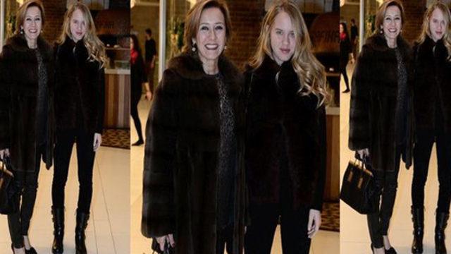 Annesinin bir tanesi