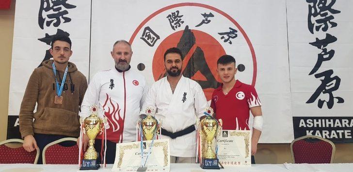 Devrekli sporcular Ashihara Karate Avrupa Şampiyonasında derece aldı G2