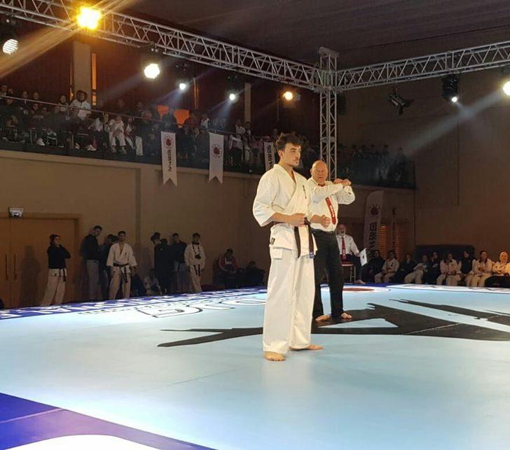 Devrekli sporcular Ashihara Karate Avrupa Şampiyonasında derece aldı G4