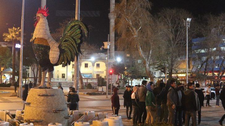 Taraftar grupları arasındaki gerginliği polisin müdahalesi önledi G3