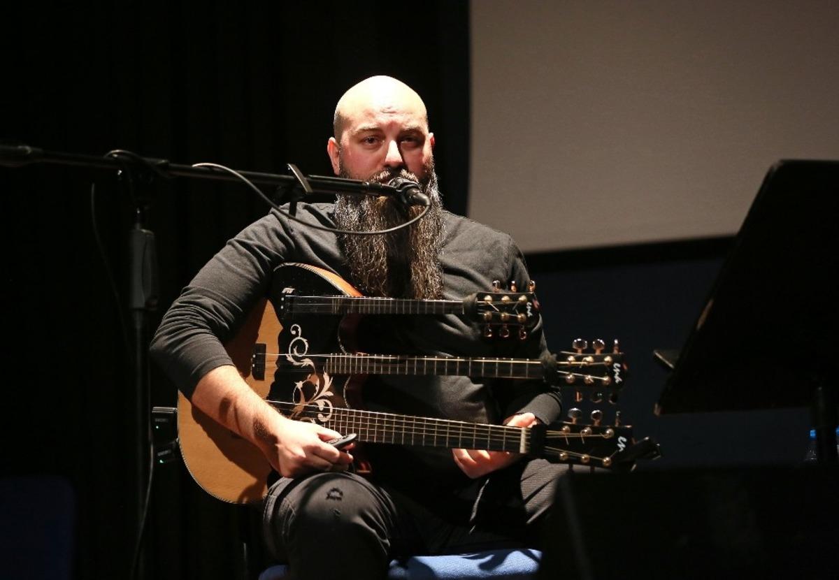 İki &uuml;lkeyi buluşturan m&uuml;zik kardeşliği