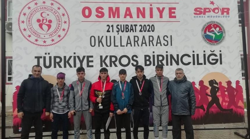Erzurum Spor Lisesi ISF koştu