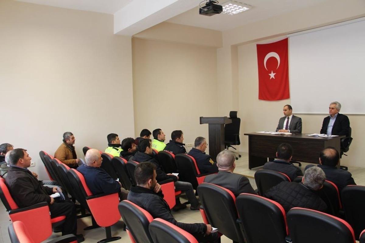 Dumlupınar&rsquo;da &rsquo;Yol ve trafik g&uuml;venliğinin sağlanması&rsquo; toplantısı