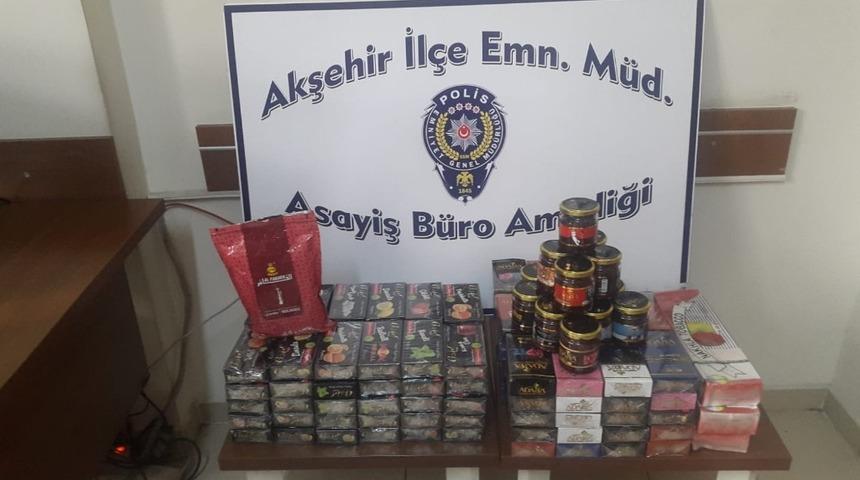 Polisin durdurduğu otomobilde 20 kilo ka&ccedil;ak nargile t&uuml;t&uuml;ne ele ge&ccedil;irildi