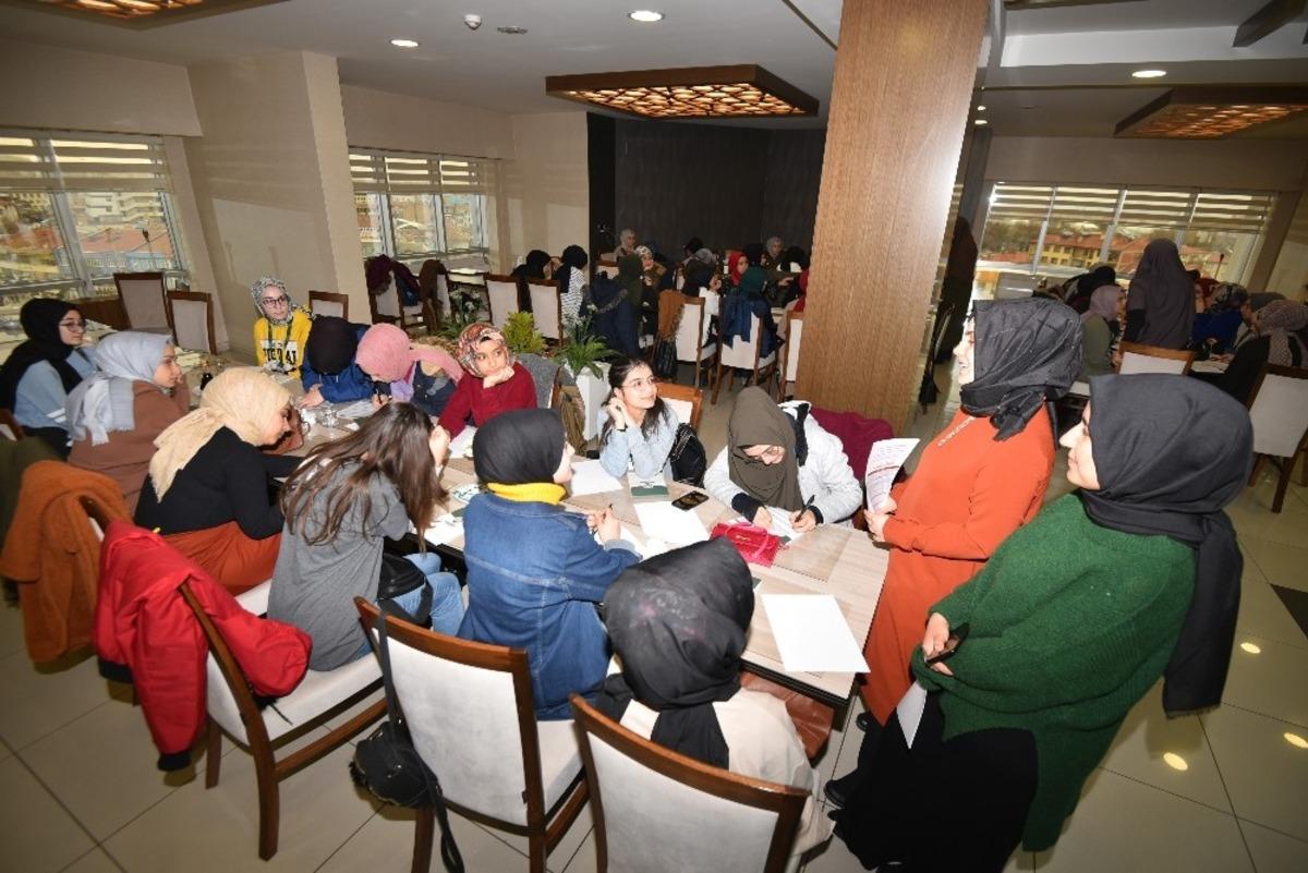 Başkan Kılca &ouml;ğrencilerle buluştu