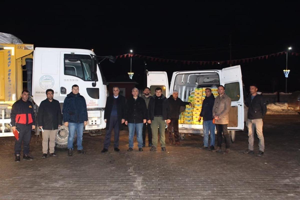 Saray  Kaymakamlığı hasar g&ouml;ren  depremzedelere yardım