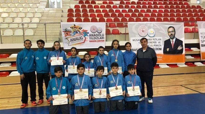 Badmintonda Malatya takımları derece elde etti