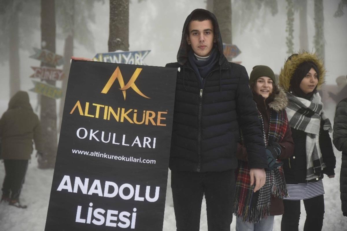 Altınk&uuml;re Lisesi &ouml;ğrencileri ve &ouml;ğretmenleri Kartepe&rsquo;ye gezdi