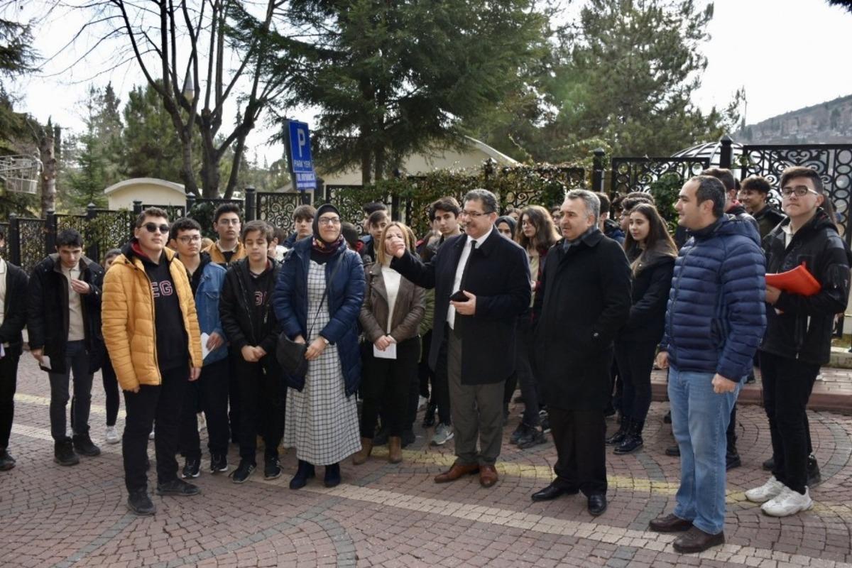 Lise &ouml;ğrencileri, derslerini tarihin beşiğinde işledi