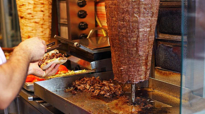 Yeni dönem başlıyor! Döner satışında 'hijyen ve güvenilirlik' sertifikası geliyor