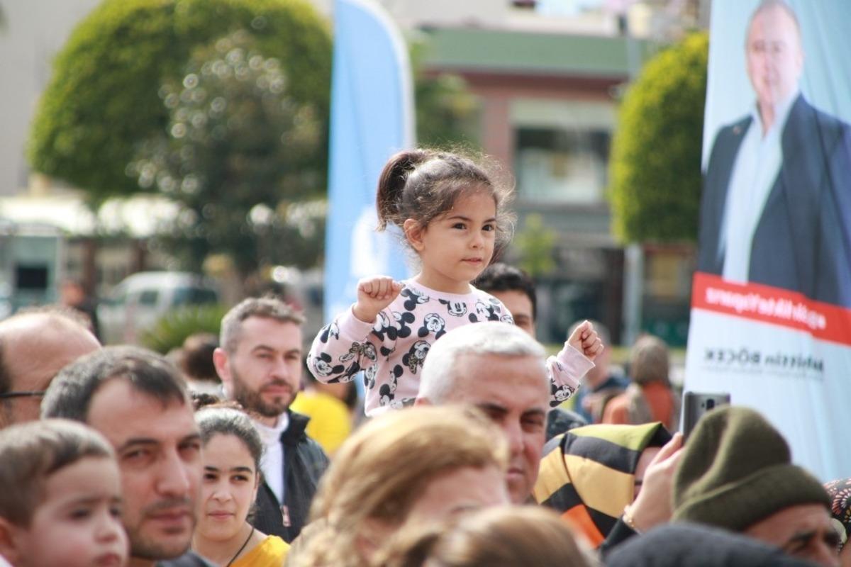 Manavgatlı &ccedil;ocuklar şenlikte coştu