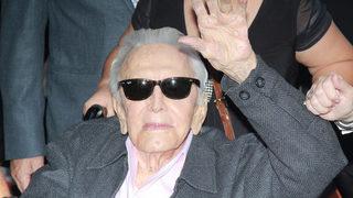 Kirk Douglas 61 milyon dolarlık servetini oğlu Michael Douglas'a bırakmadı