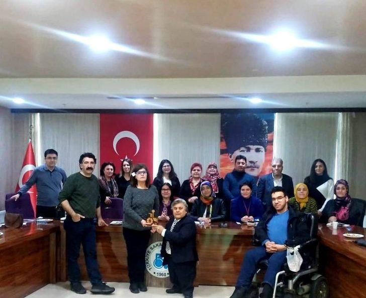 Engelsiz bilinçlendirme eğitimi yapıldı G2