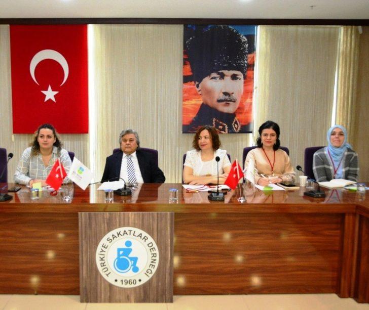 Engelsiz bilinçlendirme eğitimi yapıldı G5