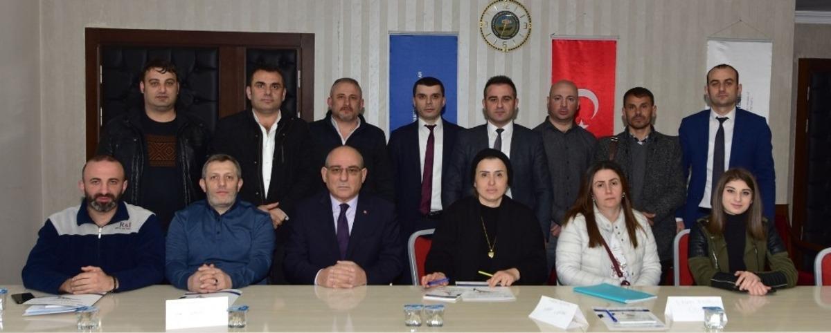 Trabzon&rsquo;da esnafa Arap&ccedil;a kursu