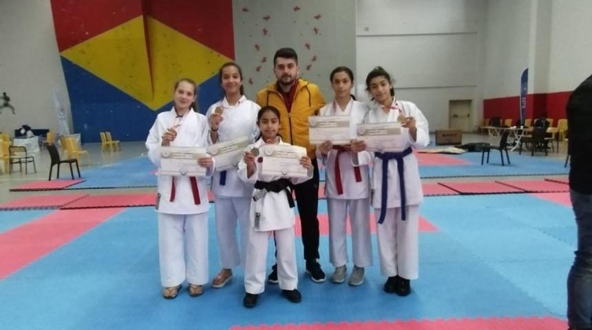 Karateye Şahinbey damgası