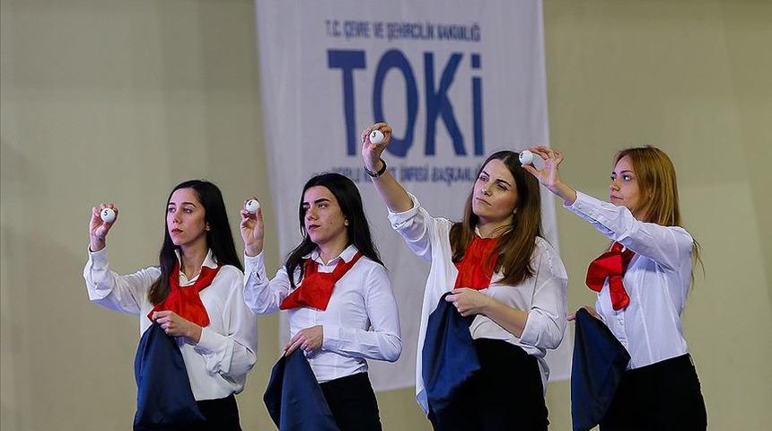 'Her yıl 100 Bin Yeni Sosyal Konut Projesi'nde ilk kura İzmir'de çekildi