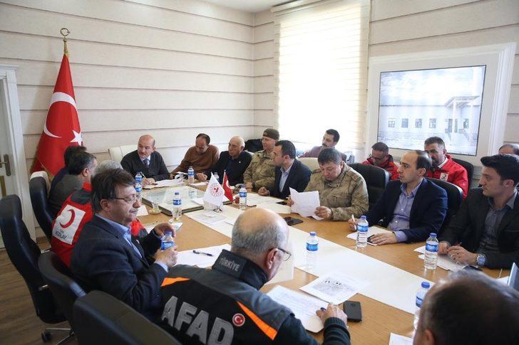 İçişleri Bakanı Soylu Deprem Kriz Merkezi’nde G2