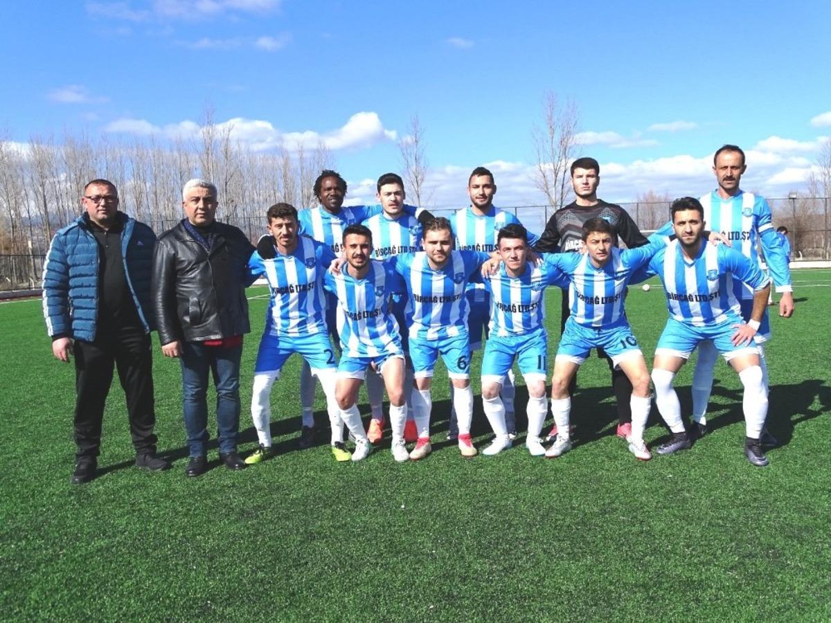 K&uuml;tahya 1. Amat&ouml;r K&uuml;me play-off grubu ma&ccedil;larında yarış kızıştı