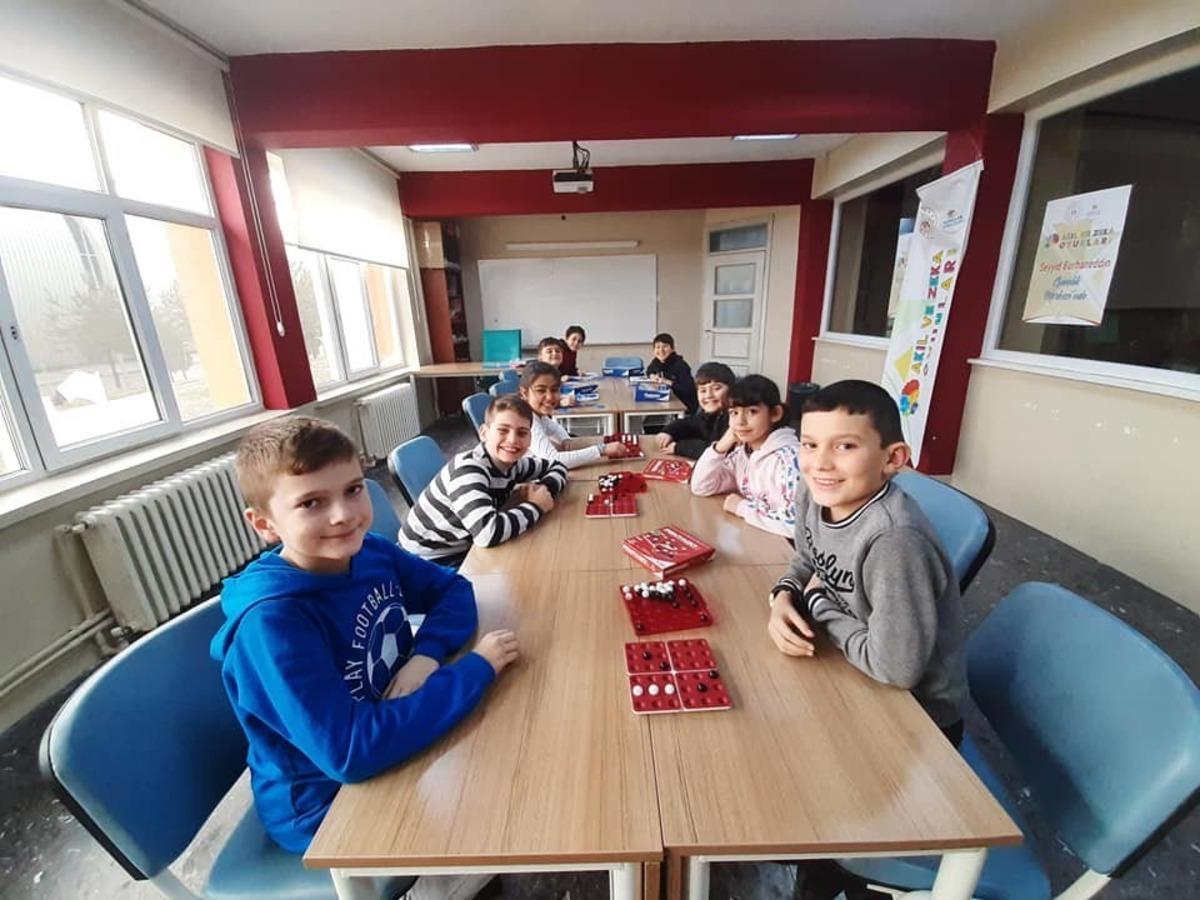 Akıl ve zeka oyunları at&ouml;lye &ccedil;alışmaları devam ediyor