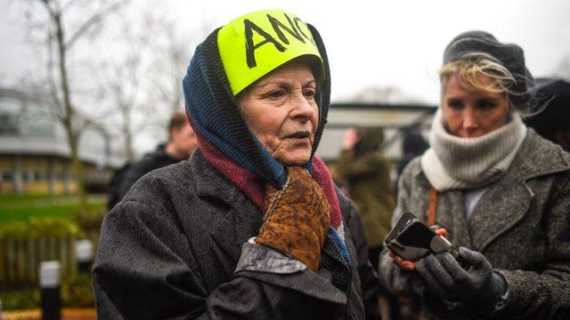 Modacı Vivienne Westwood, Assange'ın destekçileri arasında.