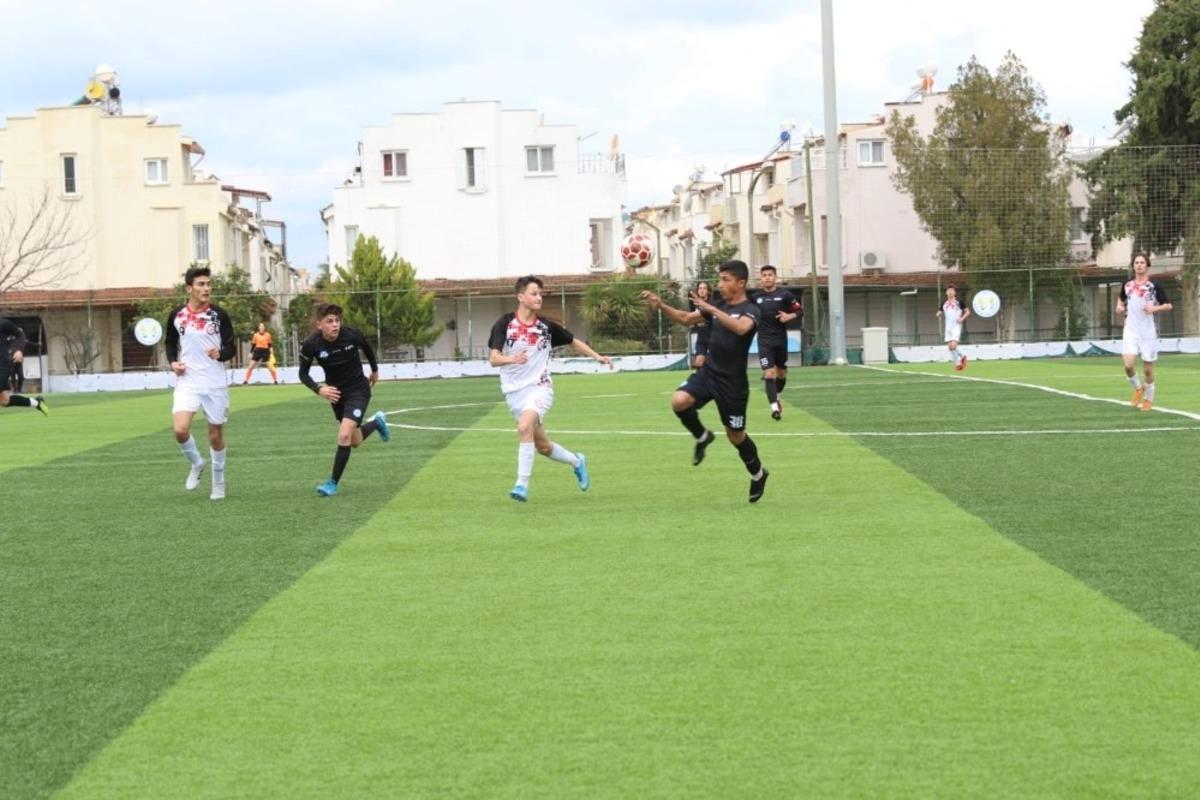 Futbol Grup Ma&ccedil;ları Kuşadası&rsquo;nda tamamlandı