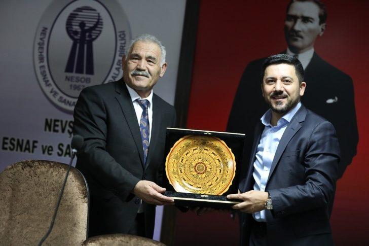 Belediye Başkanı Arı’dan Esnaf Birimi’ müjdesi G3