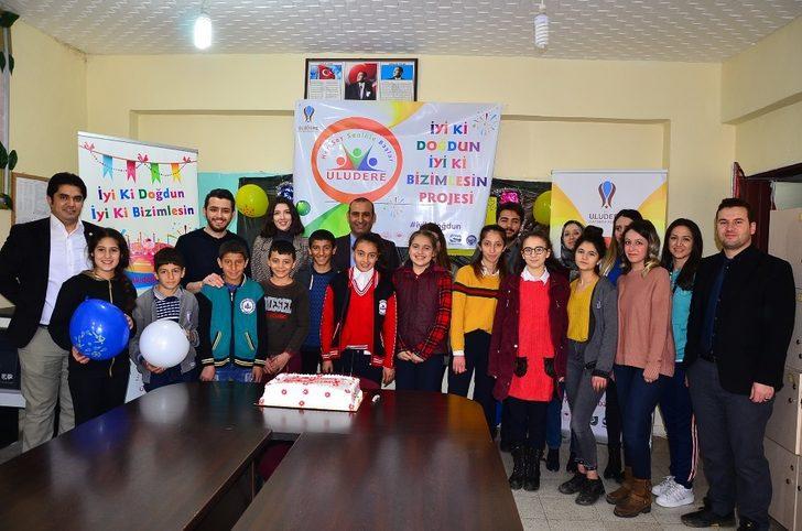 Öğrencilere doğum günü sürprizi G2