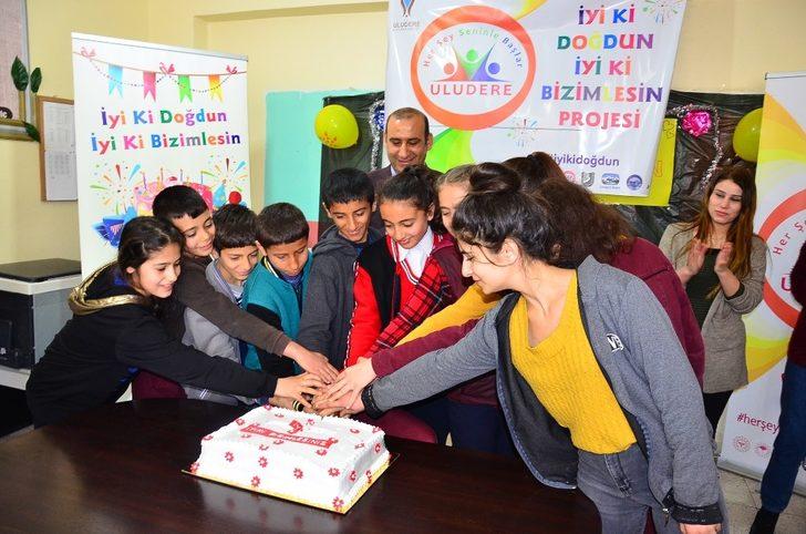 Öğrencilere doğum günü sürprizi G3