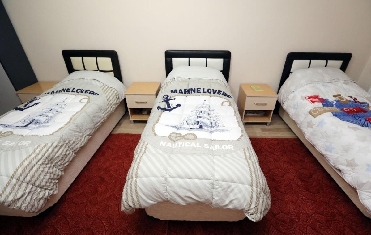 Van B&uuml;y&uuml;kşehir misafirhanesini depremzedelere a&ccedil;tı