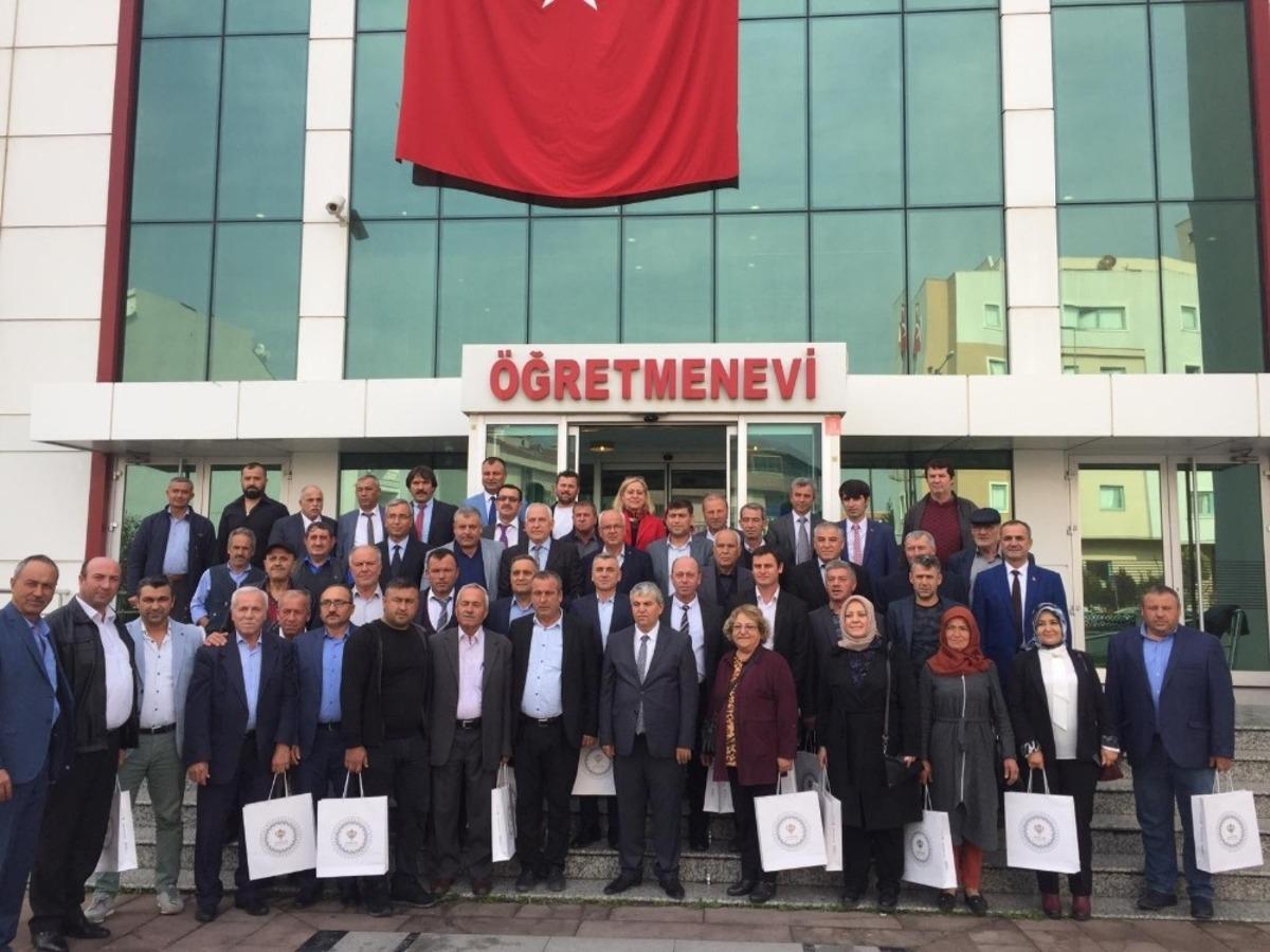 Altıeyl&uuml;l Belediyesi muhtarlarla &ccedil;&ouml;z&uuml;m odaklı &ccedil;alışıyor