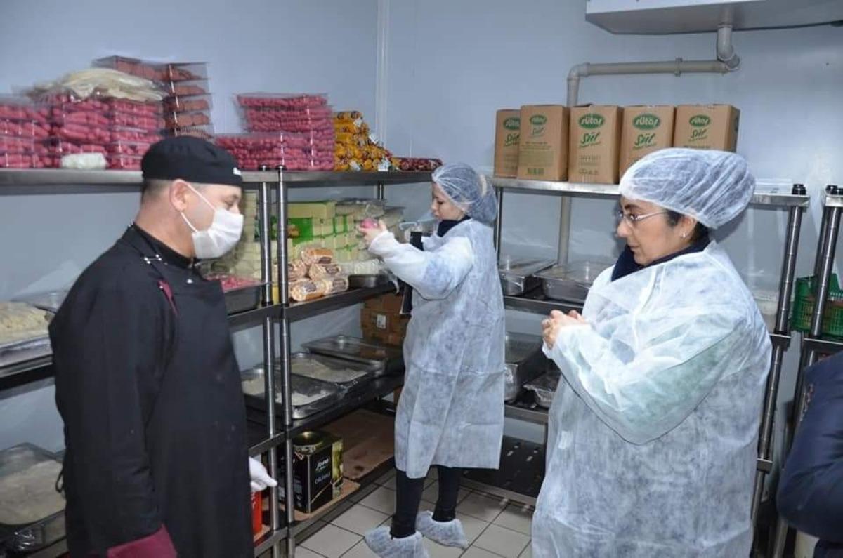 Uşak&rsquo;ta 6 g&uuml;nde bin 54 gıda işletmesi denetlendi