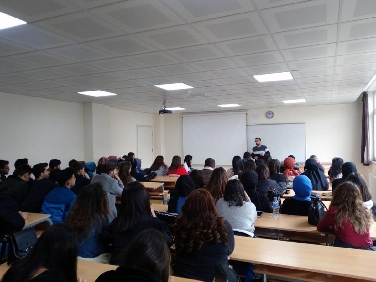 SUB&Uuml;, &ouml;ğrencilerle sekt&ouml;r temsilcilerini buluşturmayı s&uuml;rd&uuml;r&uuml;yor