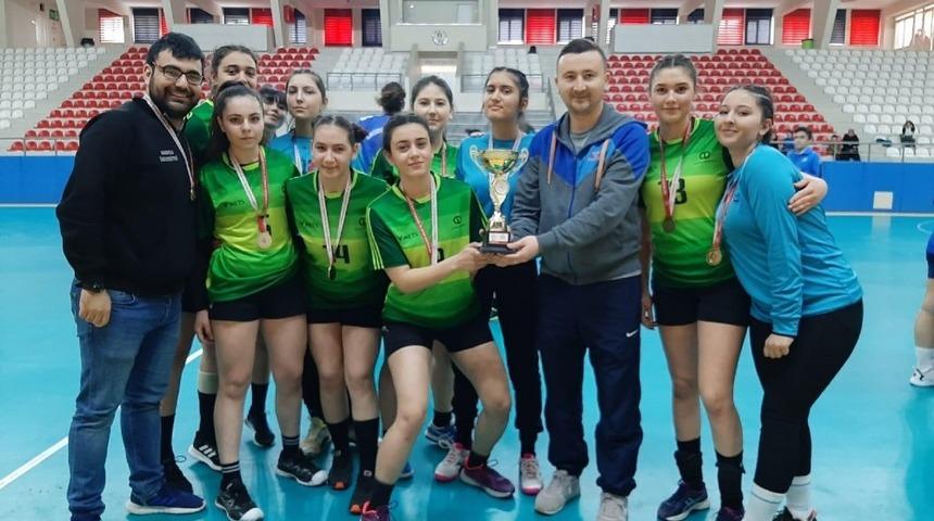 Anadolu &Uuml;niversitesi Yıldız Kadınlar Hentbol Takımı T&uuml;rkiye finallerinde