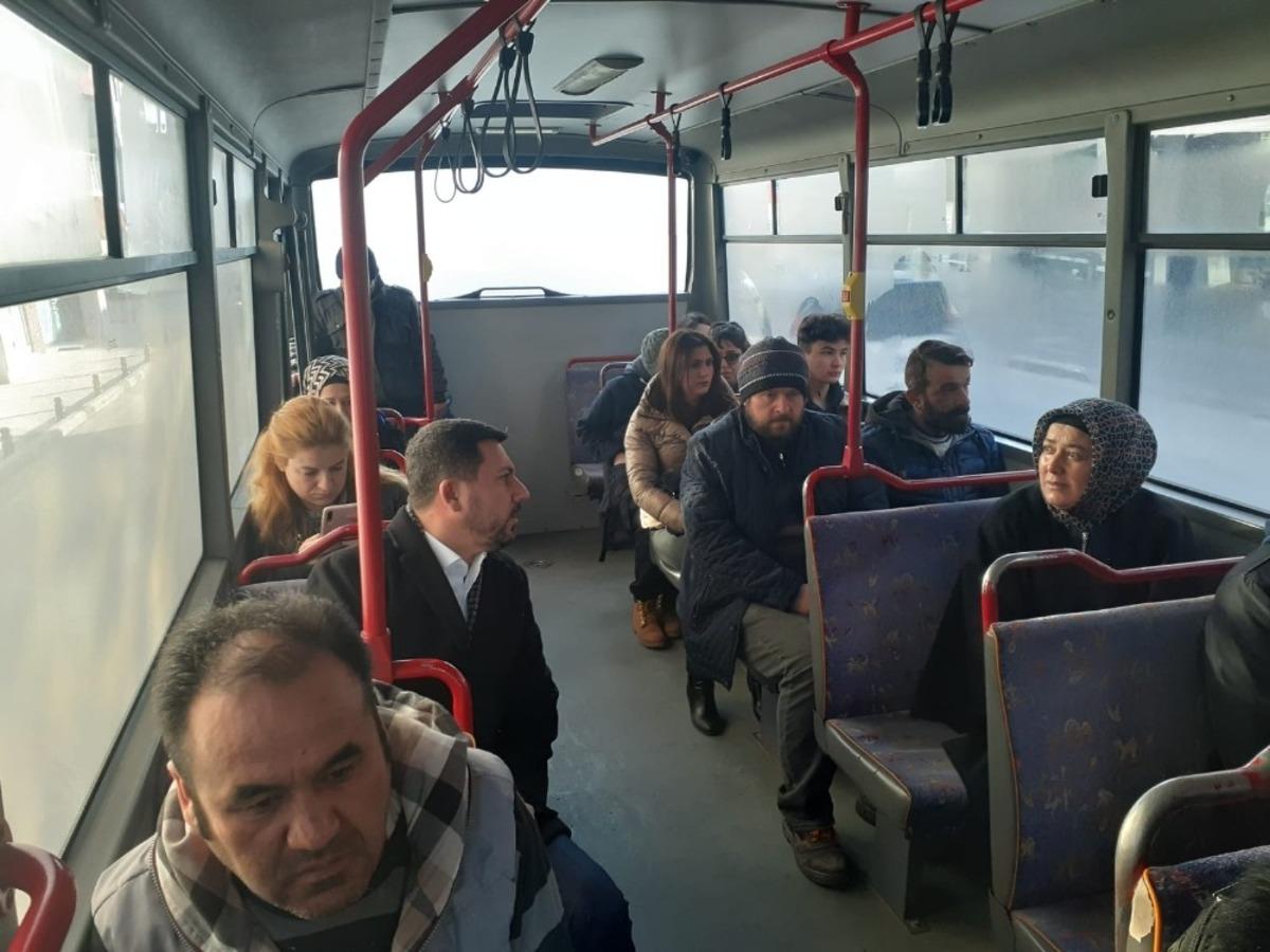 Sabah işe halk otob&uuml;s&uuml; ile gelen Başkan Arı, esnaf ziyaretlerinde bulundu
