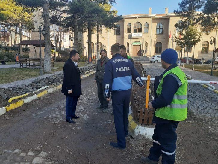 Sabah işe halk otobüsü ile gelen Başkan Arı, esnaf ziyaretlerinde bulundu G2