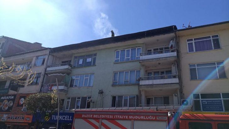 Düzce’de binanın çatısından çıkan dumanlar itfaiye harekete geçirdi G3