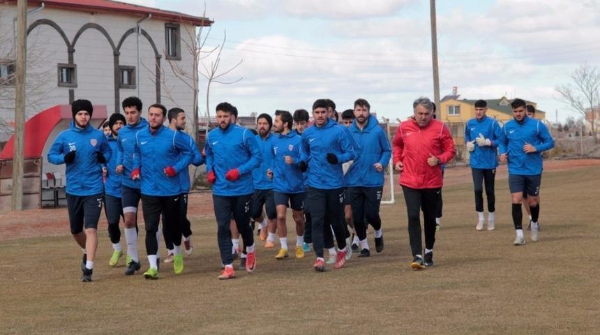 Nevşehir Belediyespor, G&ouml;lc&uuml;kspor ma&ccedil;ına hazırlanıyor