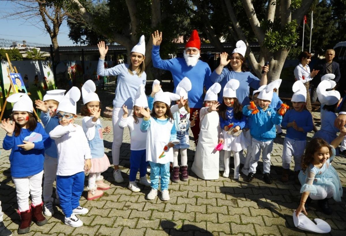 Kreşli minikler &rsquo;Şirin&rsquo; oldu